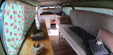 Přestavba dodávky na self-contained campervan